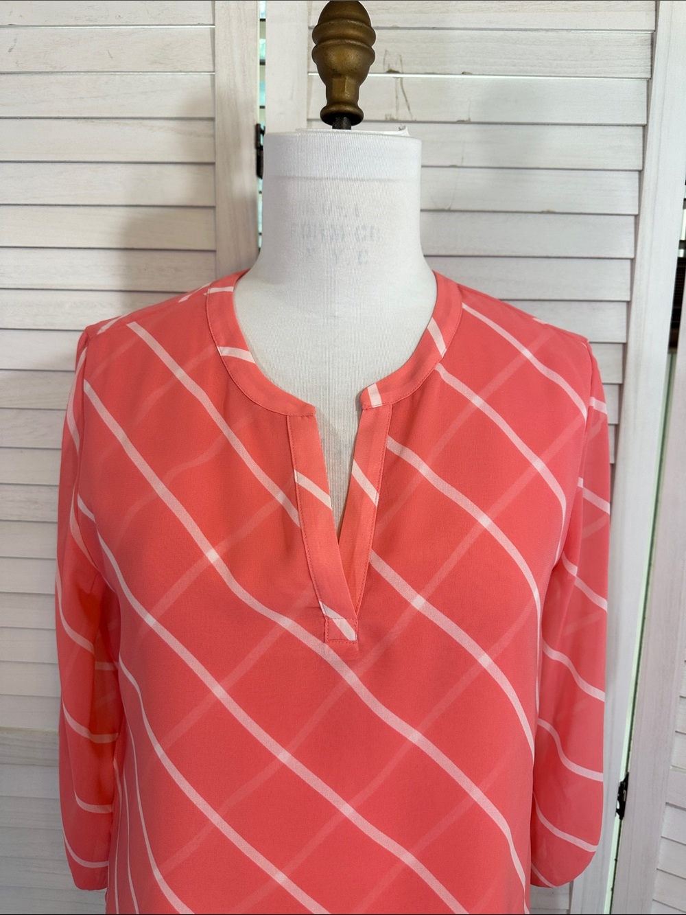 Chico's Chiffon Tunic Size 12 Pink LW Flowy - Picture 3 of 14